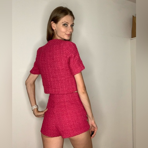 Tweed Outfit: two-piece suit (blazer + skort) in Pink - Picture 2 of 5
